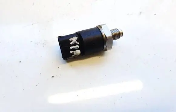 KIA Carens I Fuel pressure sensor 0281002405 58223004126