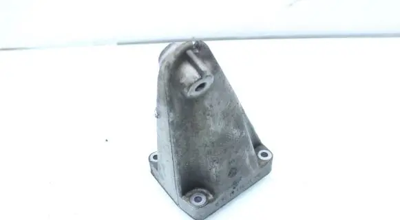 Mercedes-Benz E W211 Engine mounting bracket A6112230804