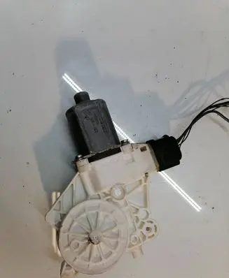 BMW 7 F01 F02 F03 F04 Front door window regulator motor 7046032