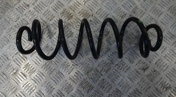 Toyota C-HR I Rear coil spring