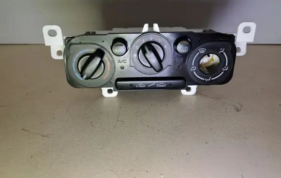 Mazda 323 F Climate control unit