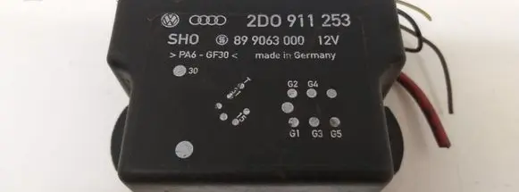 Volkswagen II LT Glow plug pre-heat relay 2D0911253 899063000