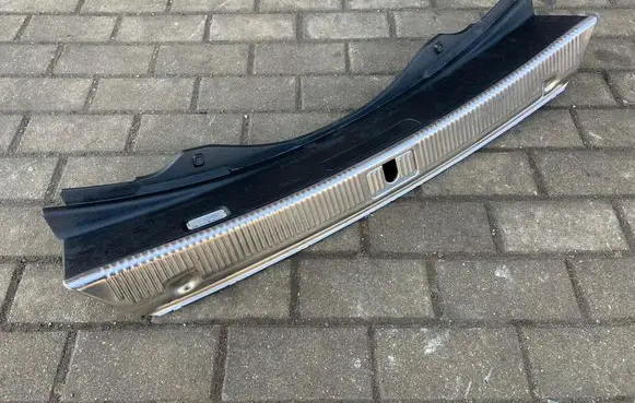 Audi A8 S8 D4 4H Trunk/boot sill cover protection 4H0863471