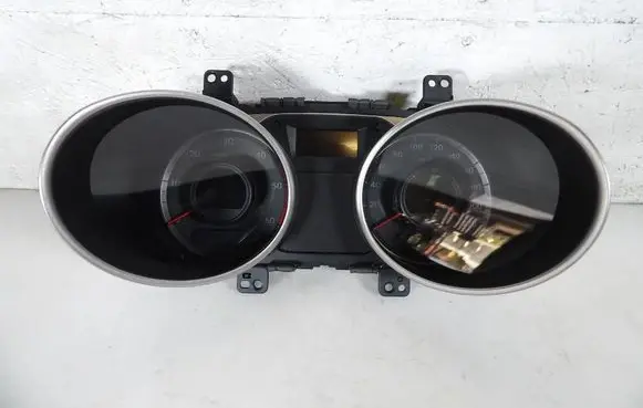 Speedometer (instrument cluster)