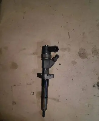 Renault Laguna II Fuel injector 0445110084