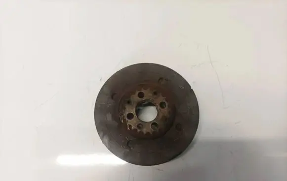 Volkswagen Golf IV Crankshaft pulley