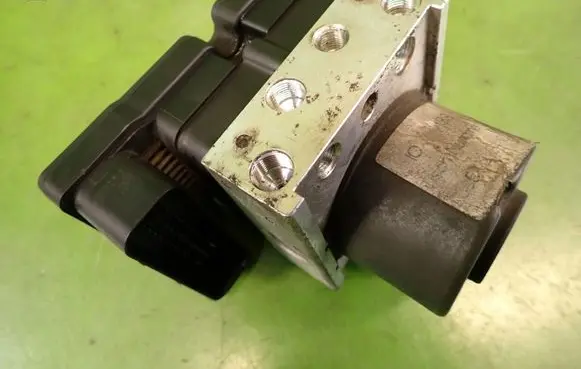 Ford Focus ABS Pump 3M51-2M110-GA