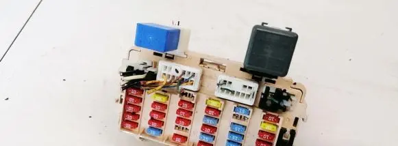 Nissan X-Trail T30 Fuse box set