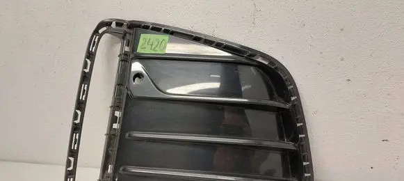 BMW i4 Front bumper lower grill 51118082440 15857711