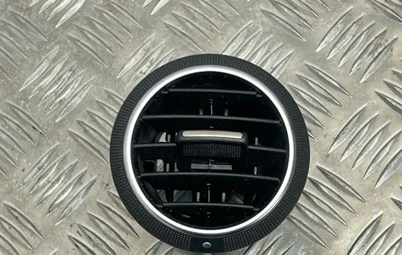 Audi A3 S3 8P Dashboard side air vent grill/cover trim 8P0820901A