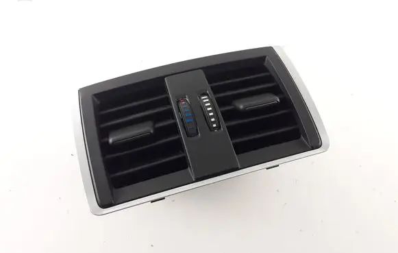 Rear air vent grill