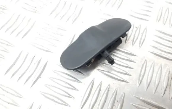 Windshield washer spray nozzle