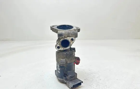 Peugeot 607 EGR valve 4R809D475B