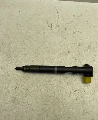 Mercedes-Benz E W212 Fuel injector 28342997 1211300555851 UC022