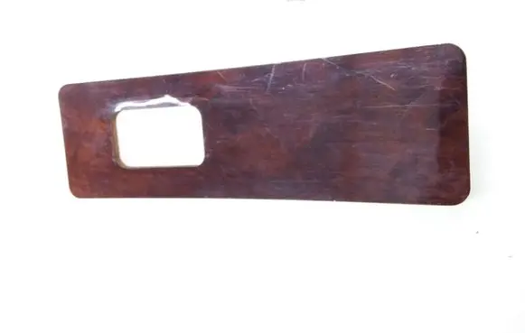 Dashboard glove box trim