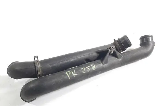 Volkswagen Golf III Air intake hose/pipe 1H0145762AD