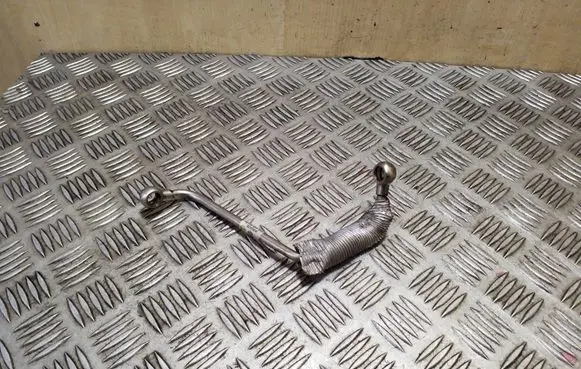 Volkswagen Eos Turbo turbocharger oiling pipe/hose 03C145140M