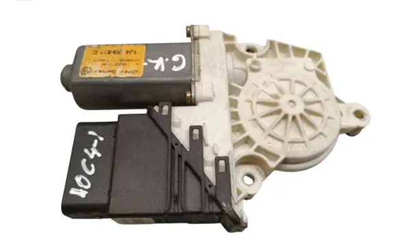Volkswagen Golf IV Rear door window regulator motor 1J4959811C 101429202 17100415
