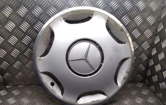 Mercedes-Benz B W245 R15 wheel hub/cap/trim 1244011424
