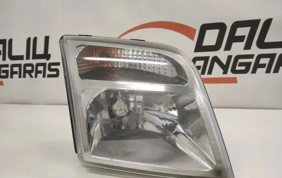 Ford Connect Headlight/headlamp 039130999