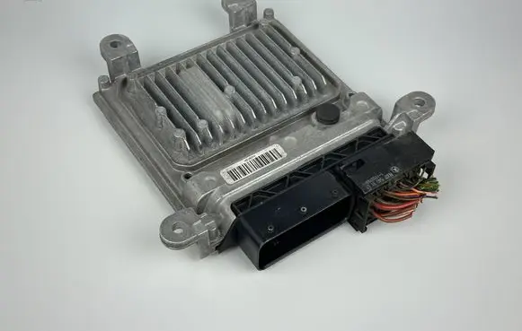Mercedes-Benz E W212 Engine control unit/module A6519009901 A6519016201 28447597