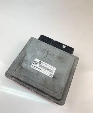 Skoda Fabia Mk3 (NJ) Engine control unit/module ECU 03F906070HP