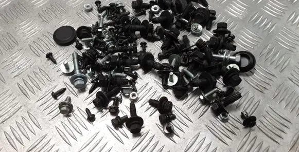 KIA Sportage Nuts/bolts 