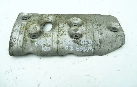 Mercedes-Benz A W169 Heat shield in engine bay 