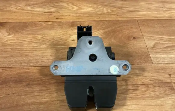 Ford Mondeo MK IV Tailgate/trunk/boot lock/catch/latch 8M51R442A66CA 143180R540 01041112000