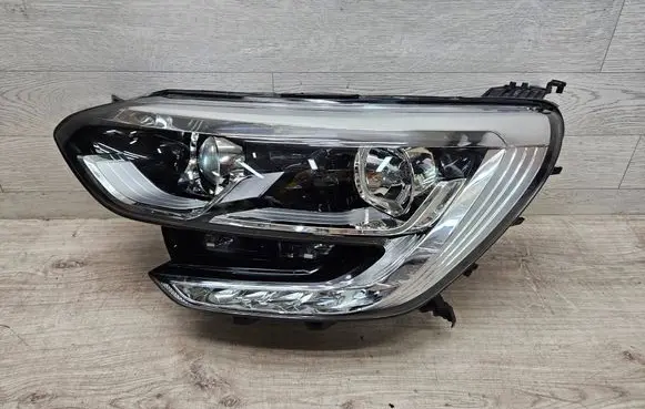 Renault Megane IV Headlight/headlamp 260603157R