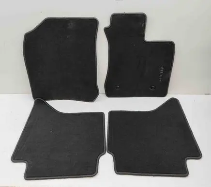 Toyota Hilux (AN10, AN20, AN30) Car floor mat set PZ49CNP358FA