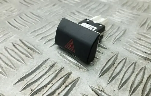 Skoda Superb B6 (3T) Hazard light switch 3T0953235A