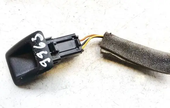 Volvo S80 USB socket connector 30657961