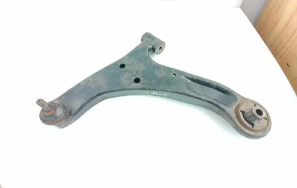 Suzuki Grand Vitara II Front lower control arm/wishbone