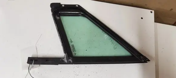 Citroen C4 I Front door vent window glass four-door 9656851580