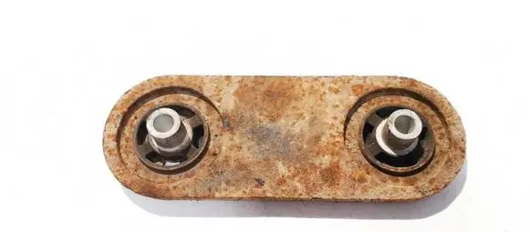 Mercedes-Benz C W203 Engine mount bracket