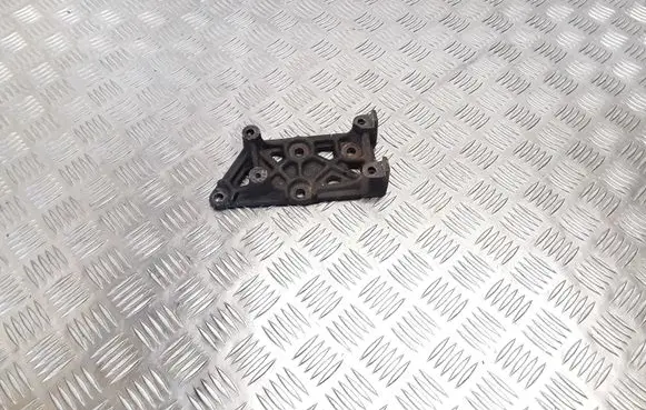 Hyundai Terracan Engine mounting bracket