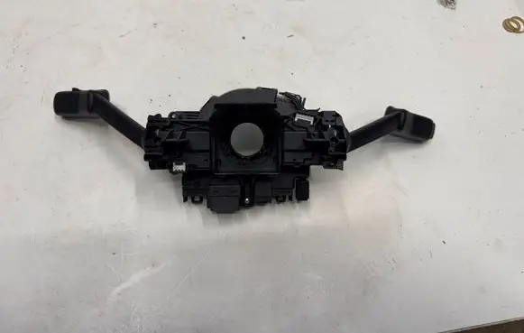 Volkswagen Tiguan Wiper turn signal indicator stalk/switch 5Q0953521R