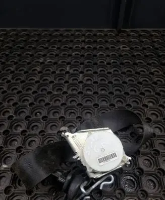 Rear seatbelt