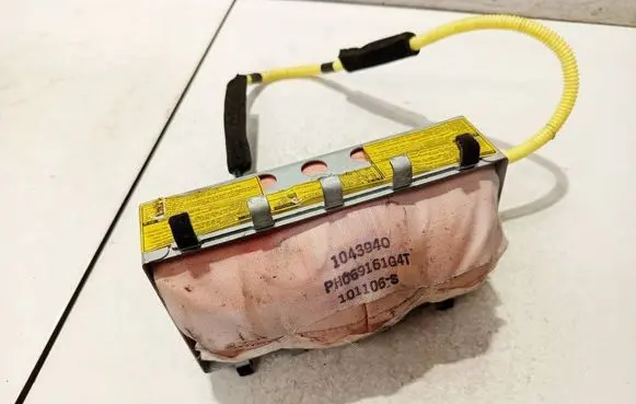 Passenger airbag