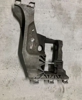 Jaguar F-Pace Gearbox mounting bracket HX736A026DD HX735060DC