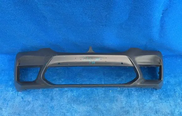BMW M5 F90 Front bumper 8069598