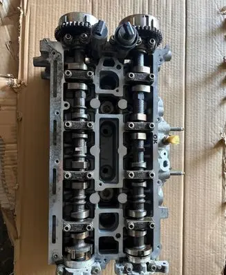 Ford Mustang VI Engine head RFEJ7E6090FC