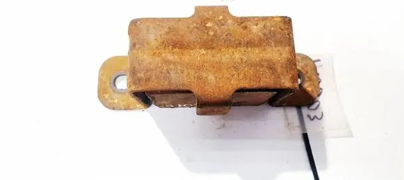 Hyundai Santa Fe Engine mount bracket