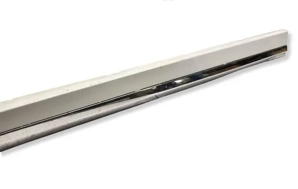 Volvo XC60 Front door trim (molding) 39819543 31333817