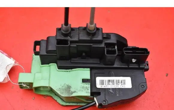 Hyundai i30 Rear door lock 814202L000