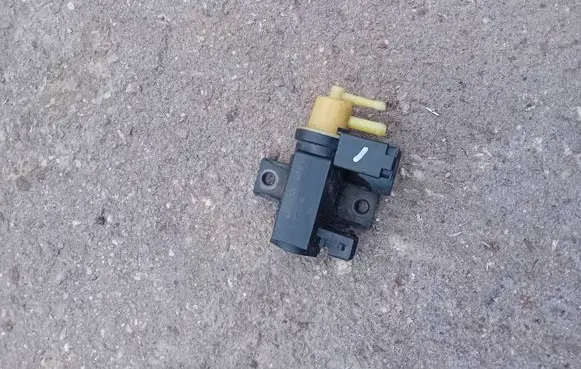 Nissan Qashqai Vacuum valve 8200790180 13T123 70181405