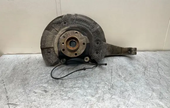 BMW 5 F10 F11 Front wheel hub 6777751