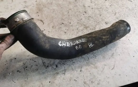 Jeep Grand Cherokee (WK) Intercooler hose/pipe 55037961aa