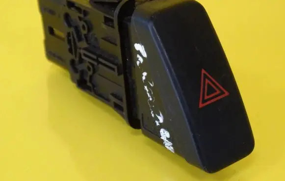 Mazda Premacy Hazard light switch C145664H0-00 C145664-H000 03190011
